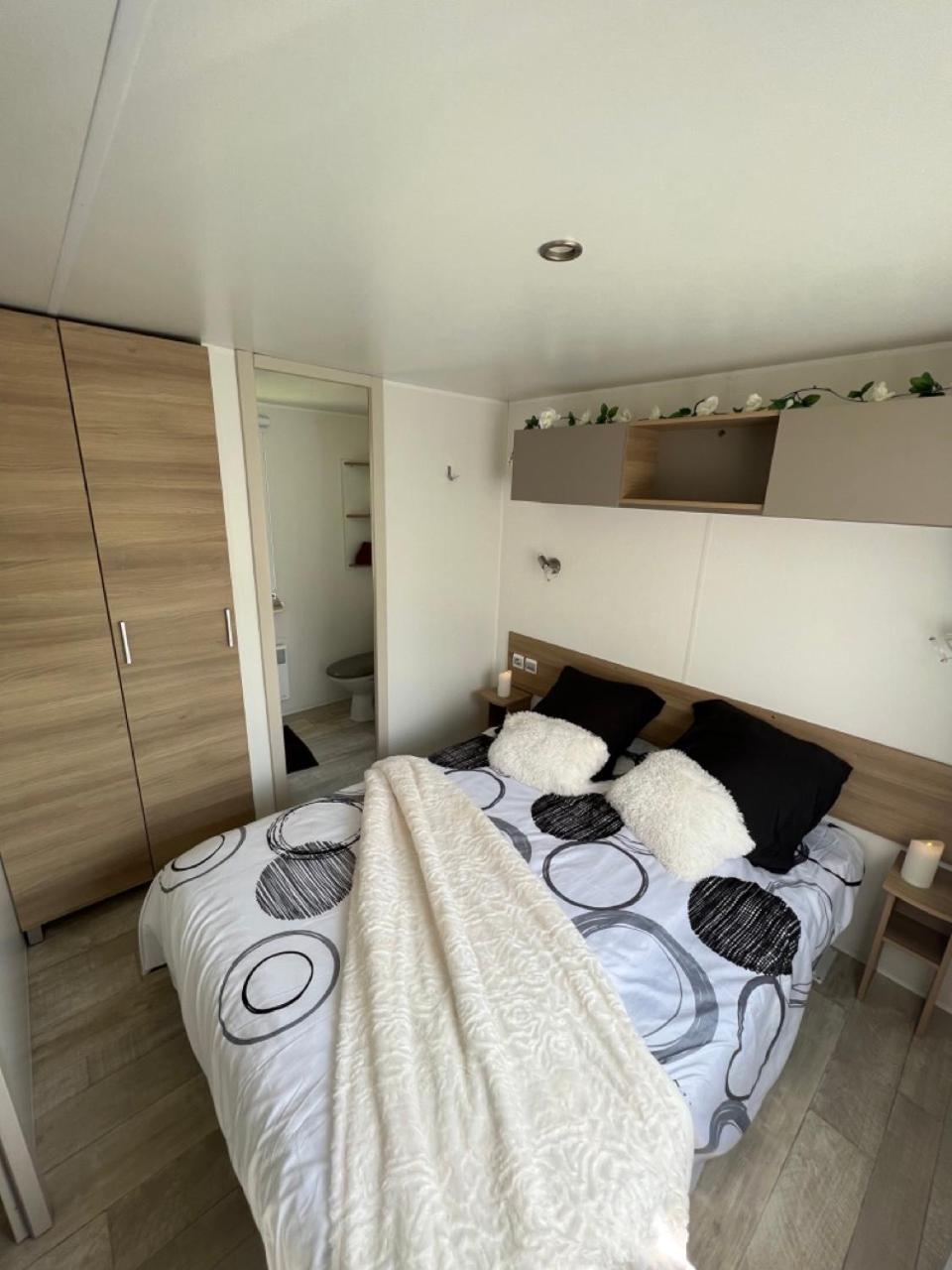 Mobil-Home 4 Etoiles Avec Piscine Proche De Blois Onzain Dış mekan fotoğraf